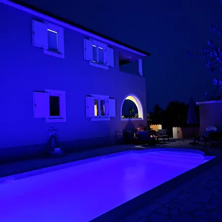 Hisa Laznik Villa Kastelir